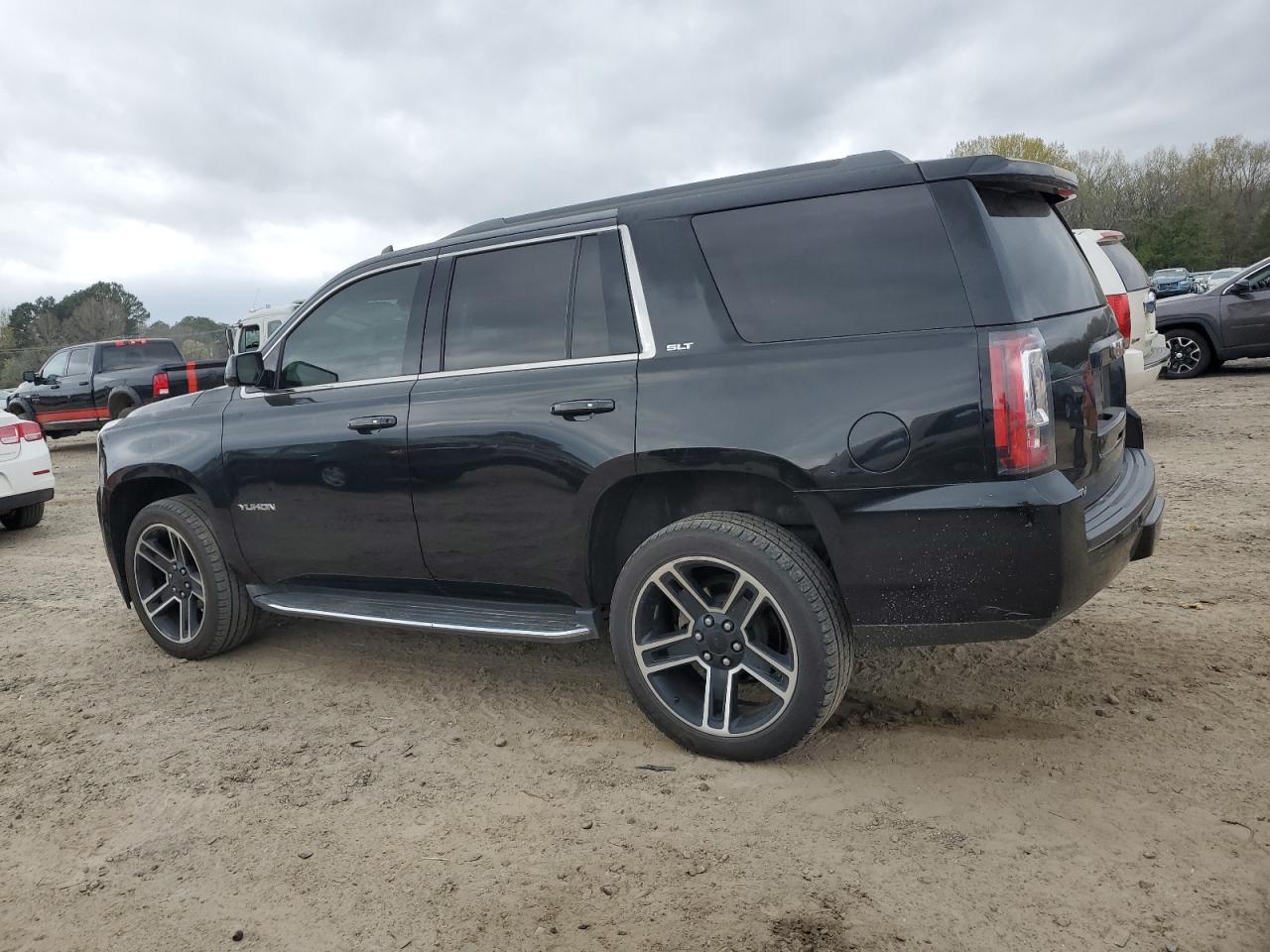 Photo 1 VIN: 1GKS2BKC4HR144958 - GMC YUKON 