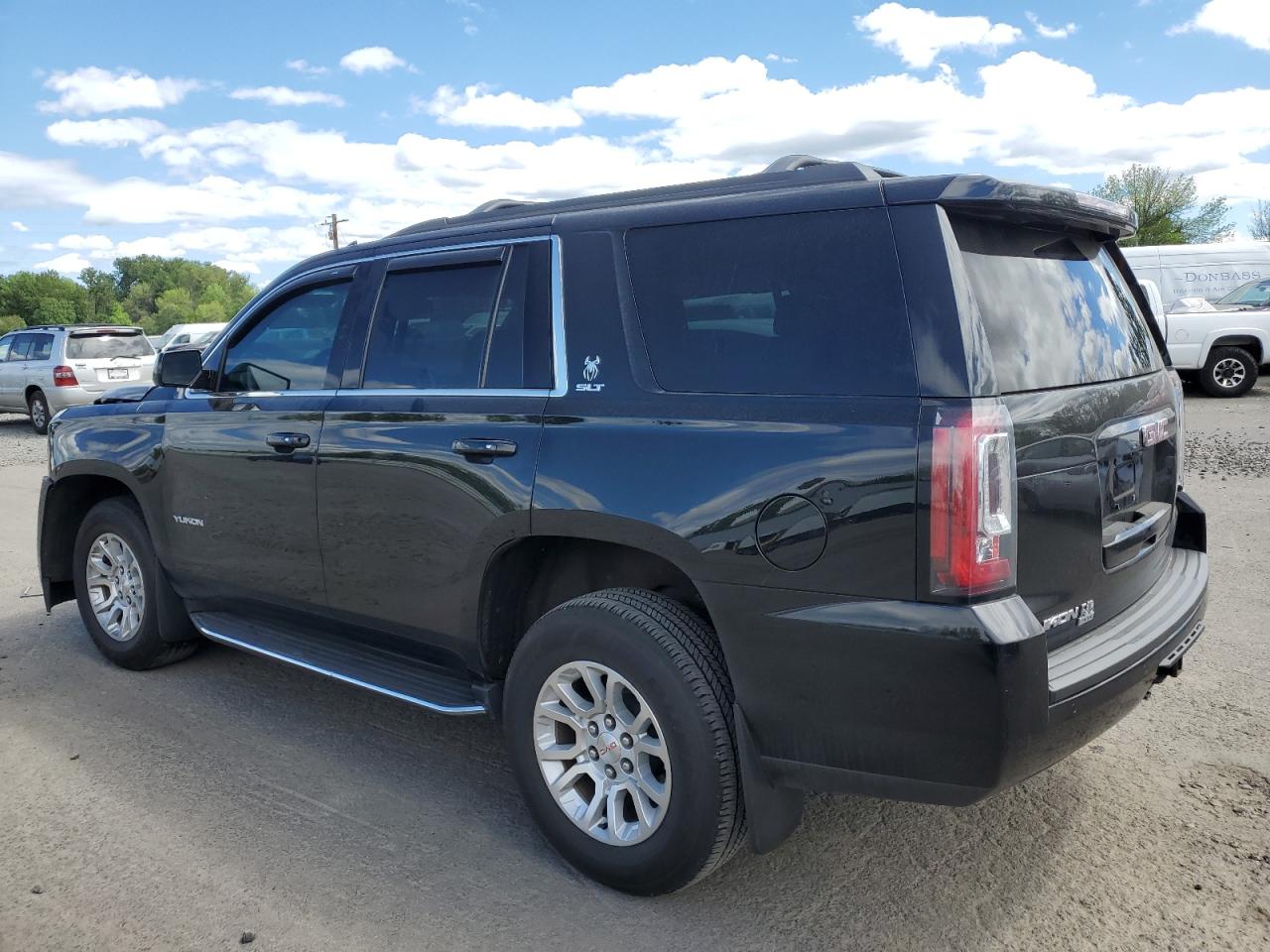 Photo 1 VIN: 1GKS2BKC4JR271845 - GMC YUKON 