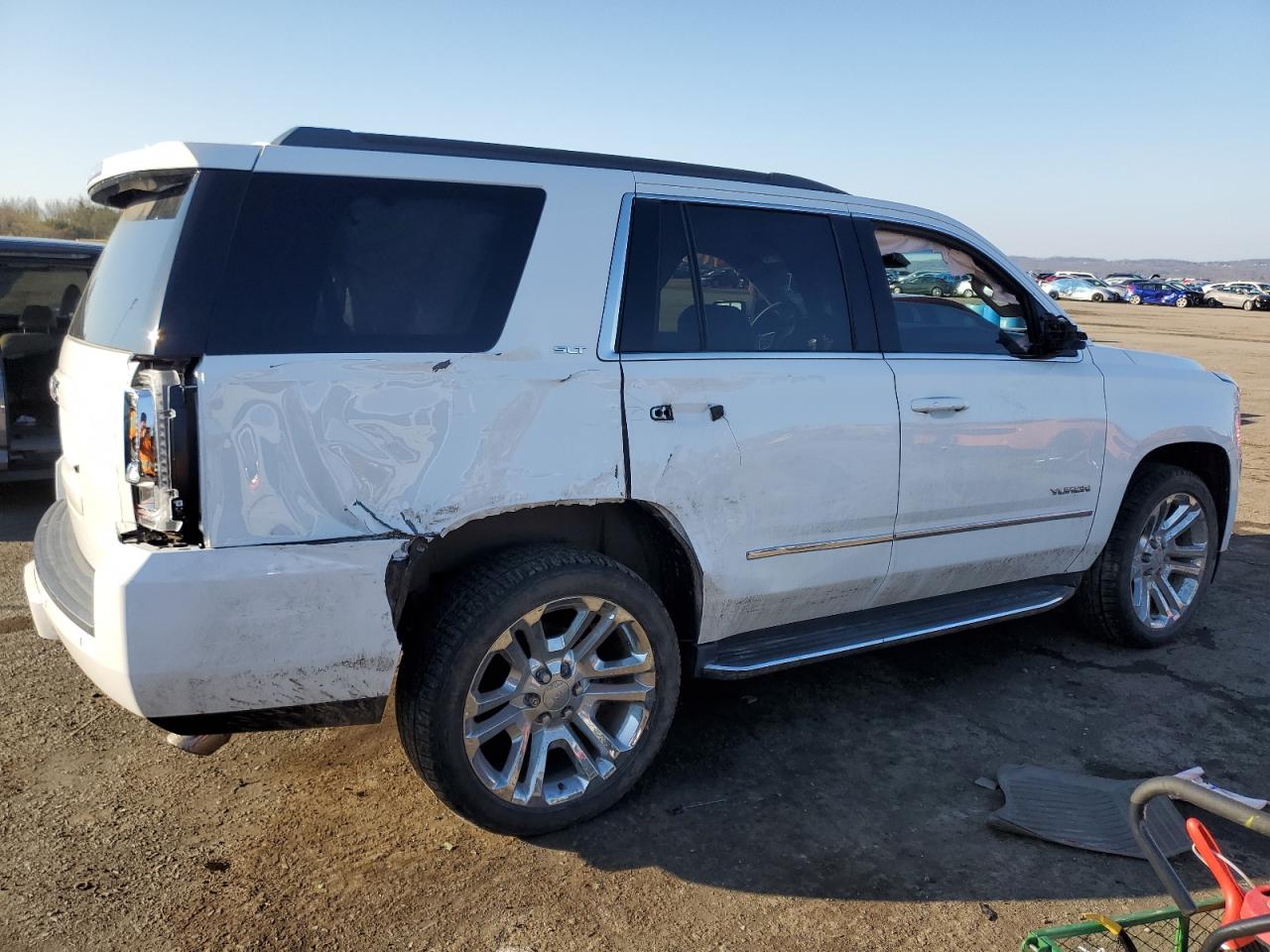 Photo 2 VIN: 1GKS2BKC4JR331297 - GMC YUKON 