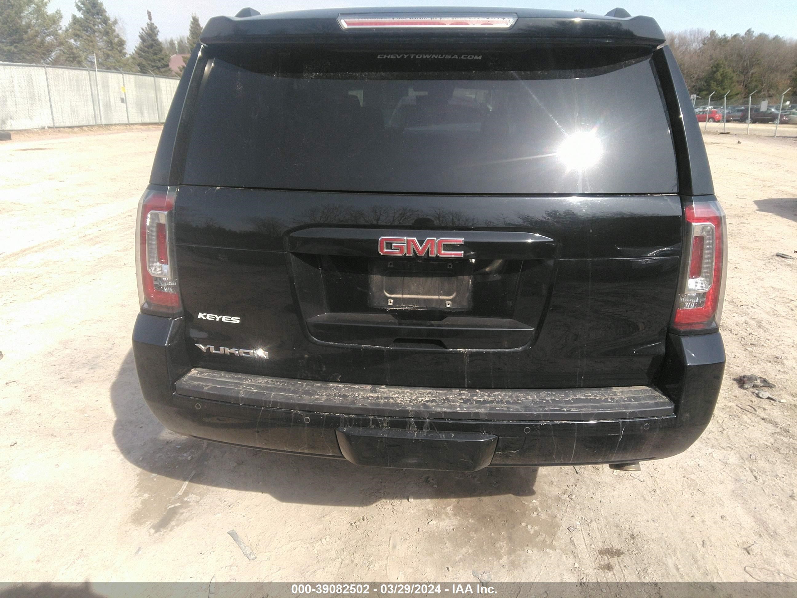 Photo 16 VIN: 1GKS2BKC5GR234375 - GMC YUKON 