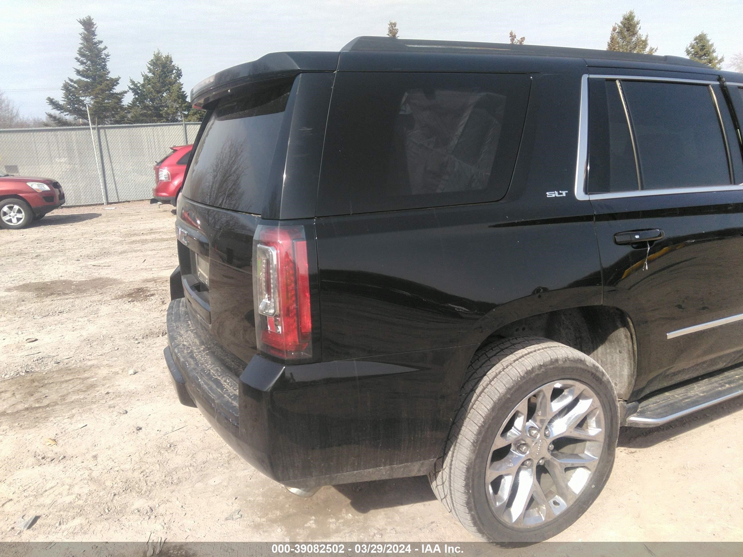 Photo 3 VIN: 1GKS2BKC5GR234375 - GMC YUKON 