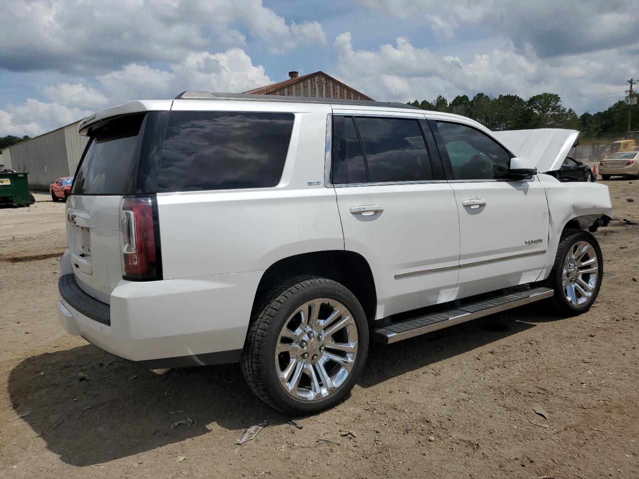 Photo 2 VIN: 1GKS2BKC6JR311567 - GMC YUKON 