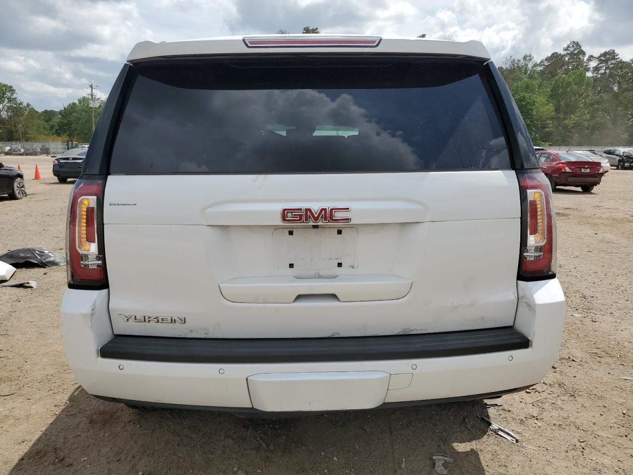 Photo 5 VIN: 1GKS2BKC6JR311567 - GMC YUKON 