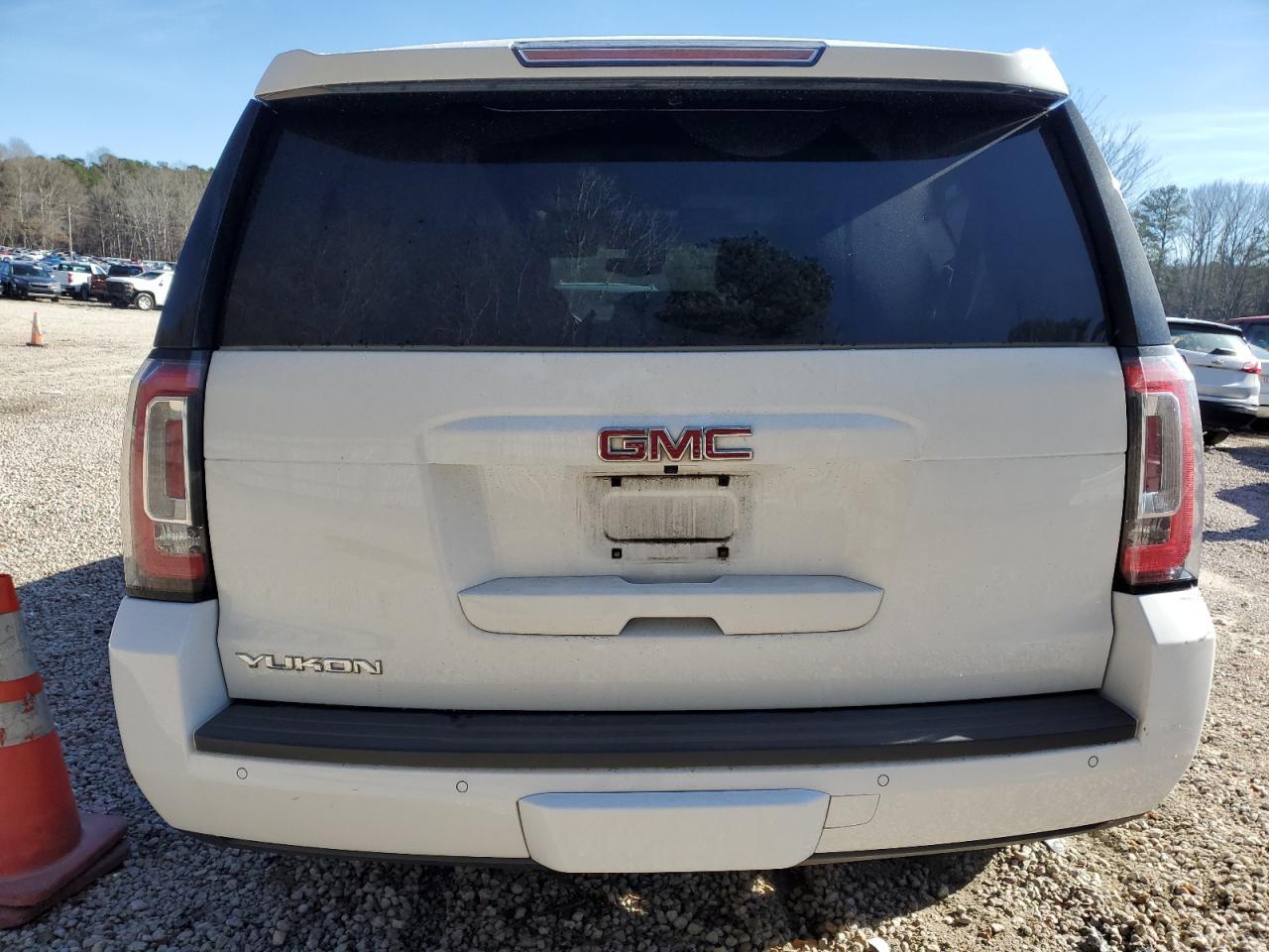 Photo 5 VIN: 1GKS2BKC7GR307018 - GMC YUKON 