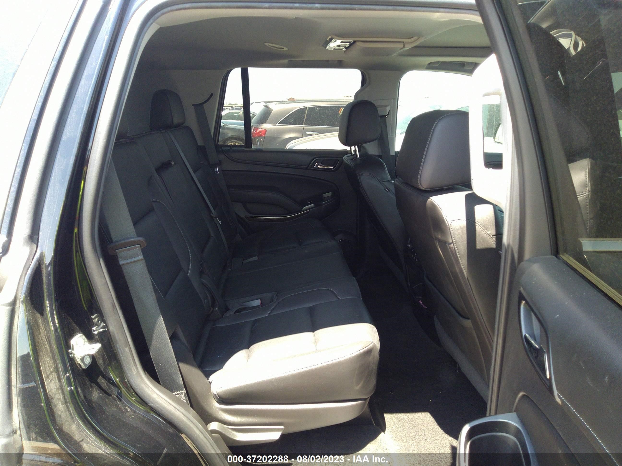 Photo 7 VIN: 1GKS2BKC7JR301162 - GMC YUKON 