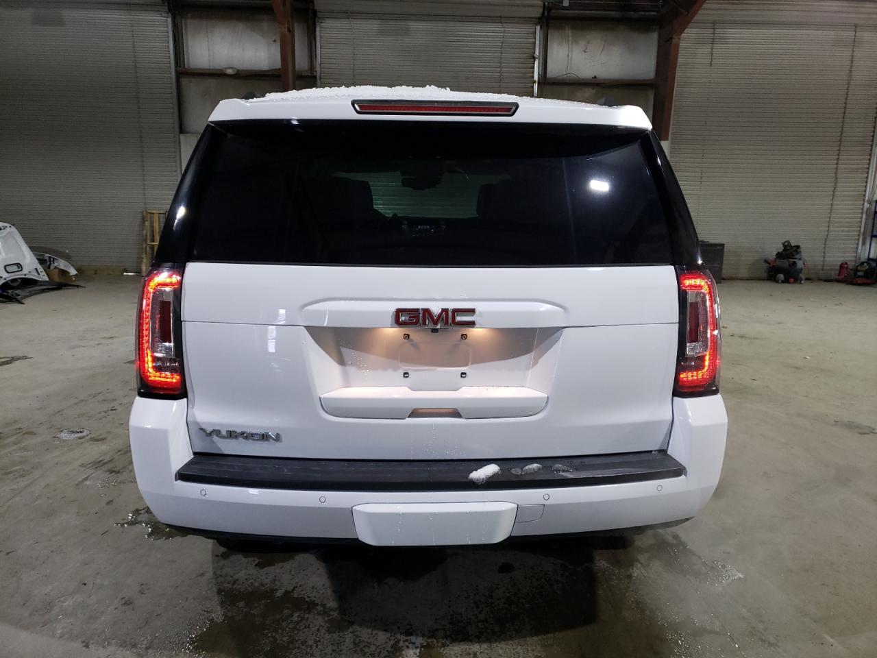 Photo 5 VIN: 1GKS2BKC7LR205924 - GMC YUKON 