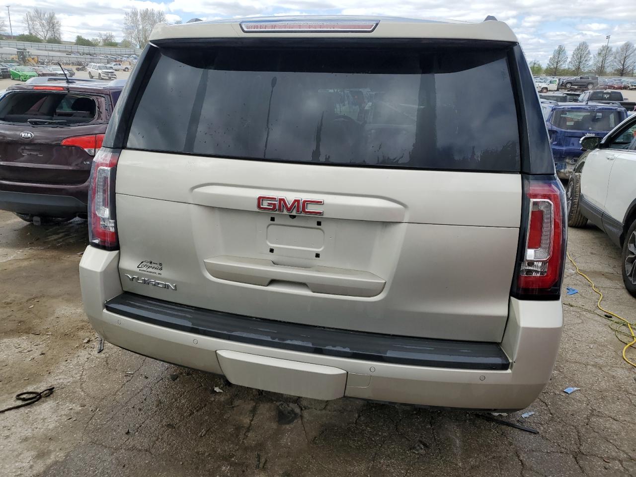 Photo 5 VIN: 1GKS2BKCXFR135310 - GMC YUKON 