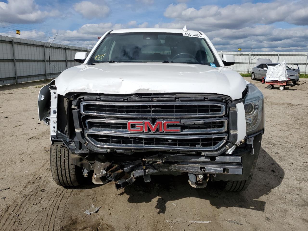 Photo 4 VIN: 1GKS2BKCXHR195638 - GMC YUKON 