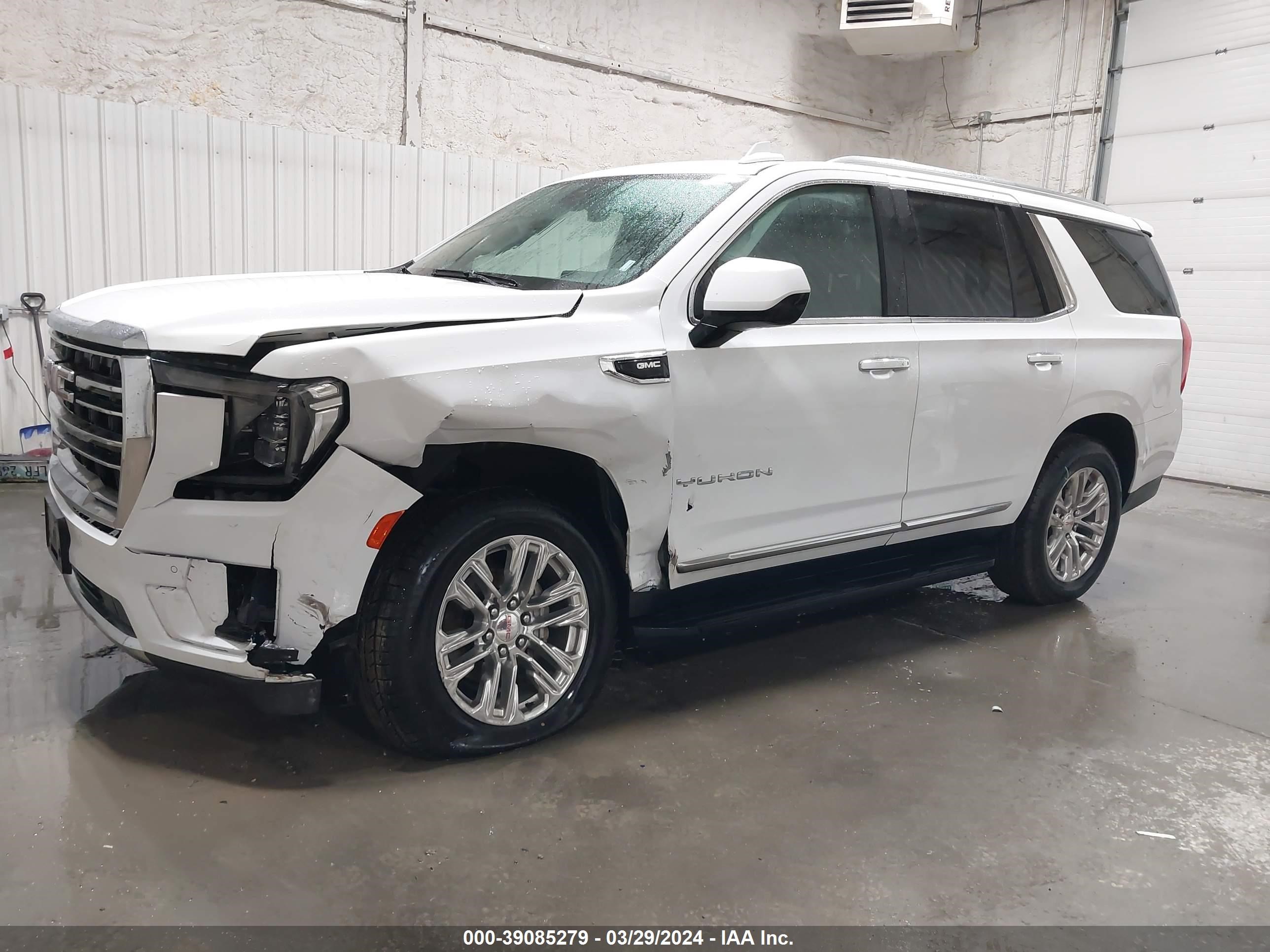 Photo 1 VIN: 1GKS2BKD0NR241787 - GMC YUKON 