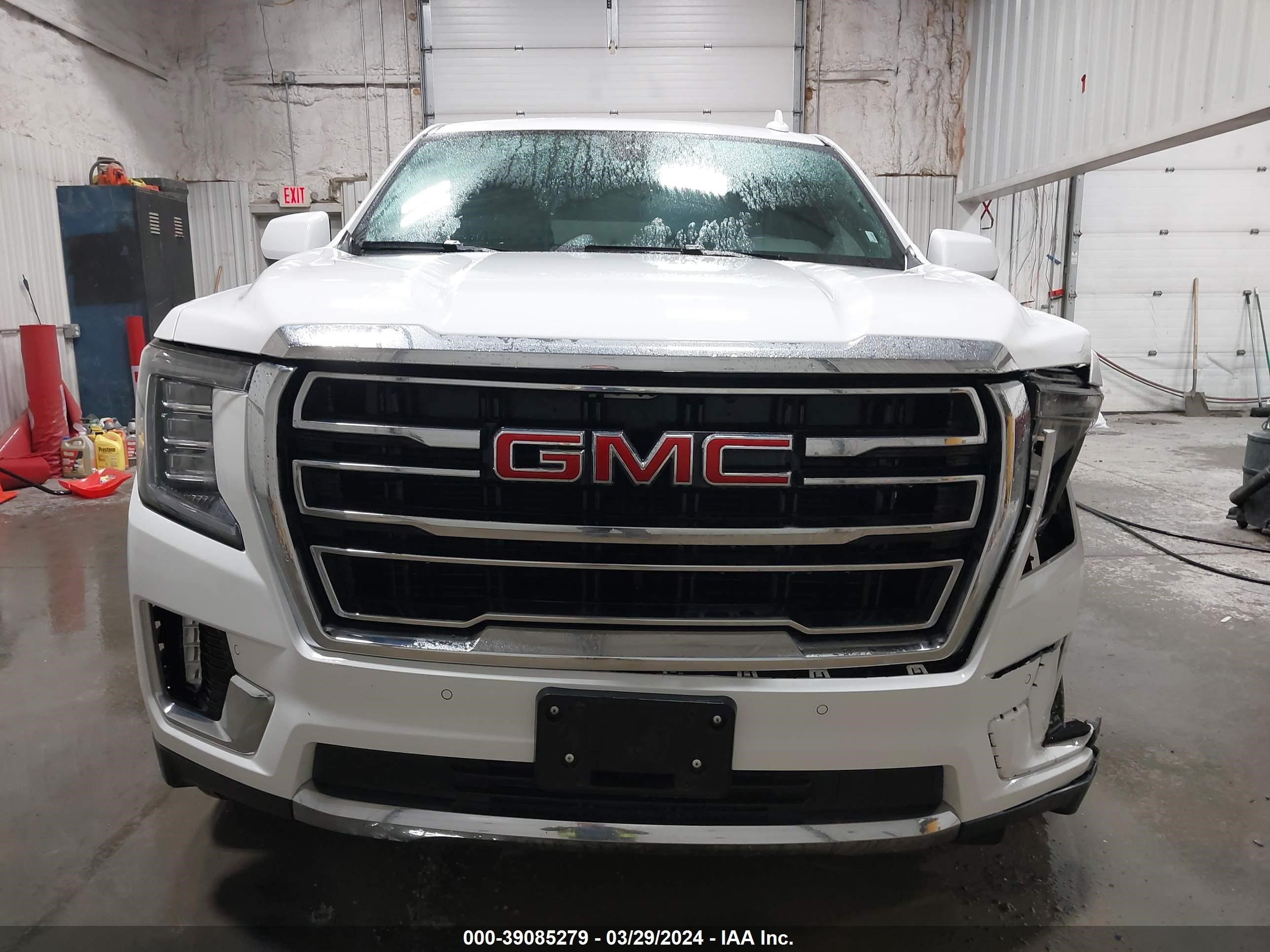 Photo 11 VIN: 1GKS2BKD0NR241787 - GMC YUKON 