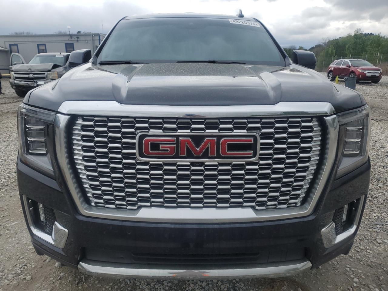 Photo 4 VIN: 1GKS2BKD2MR146534 - GMC YUKON 