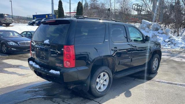 Photo 2 VIN: 1GKS2CE00CR242871 - GMC YUKON SLT 