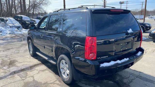 Photo 3 VIN: 1GKS2CE00CR242871 - GMC YUKON SLT 