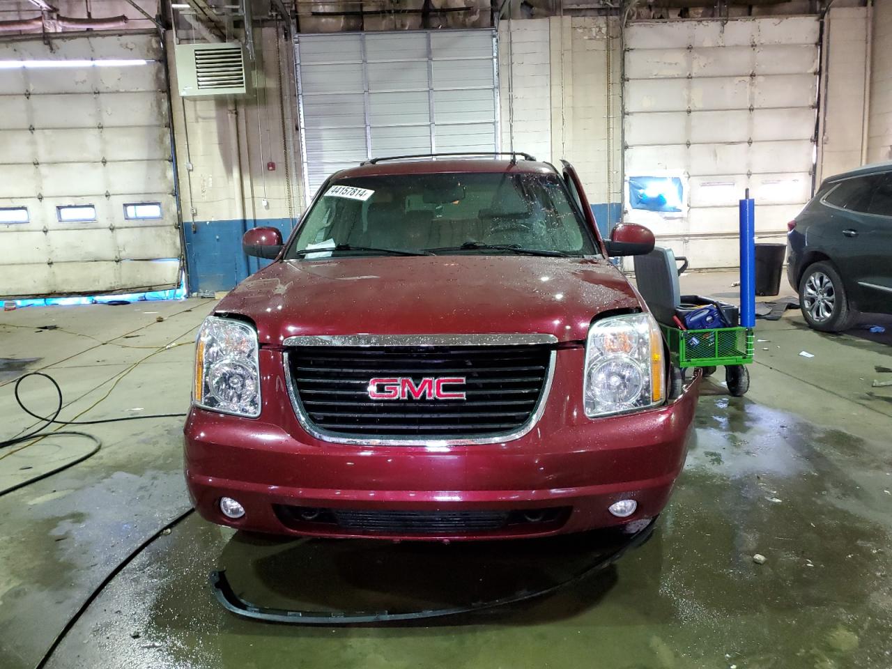 Photo 4 VIN: 1GKS2CE01BR262609 - GMC YUKON 