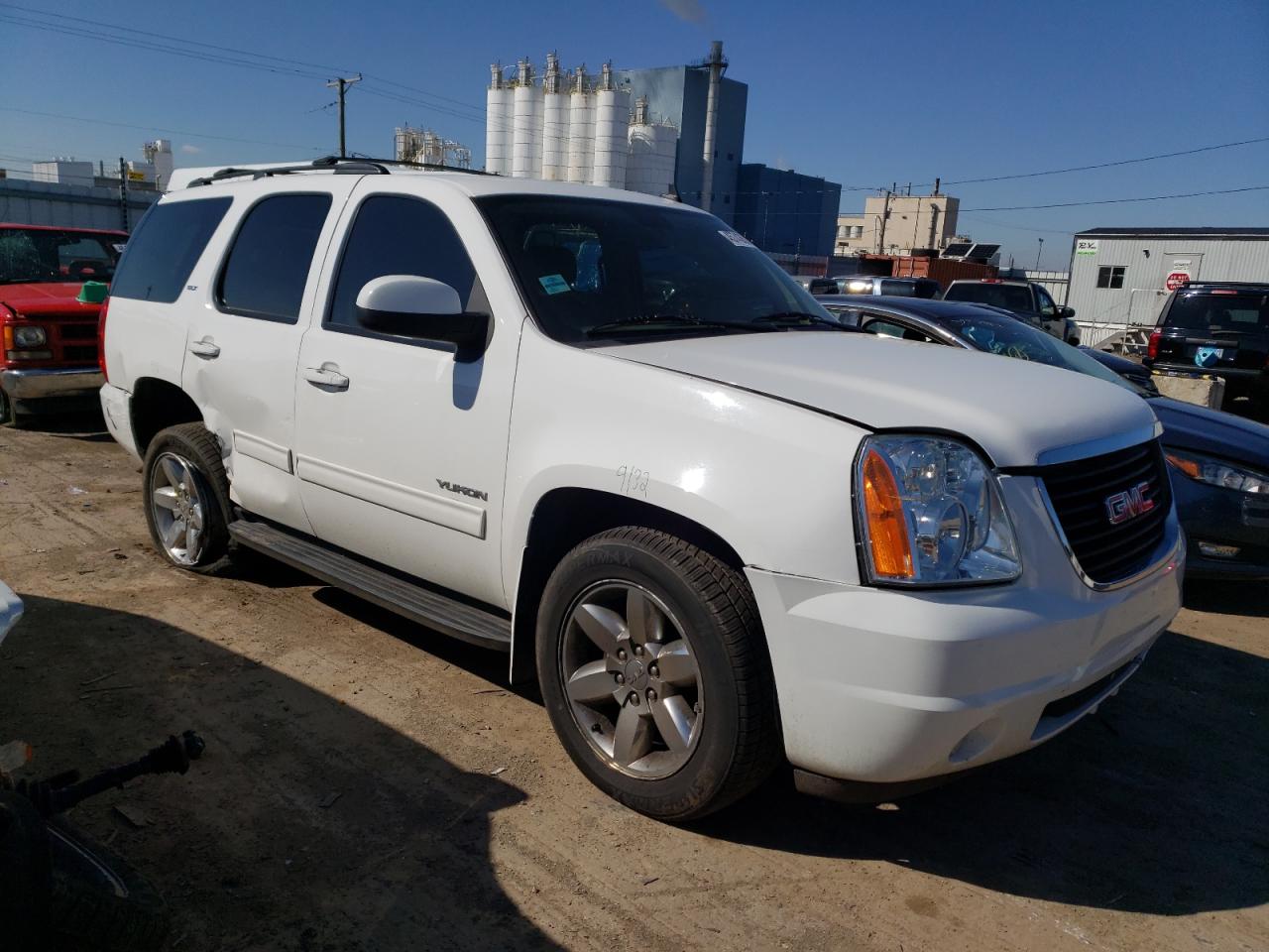 Photo 3 VIN: 1GKS2CE01DR306482 - GMC YUKON 