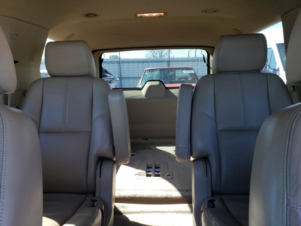 Photo 9 VIN: 1GKS2CE01DR306482 - GMC YUKON 