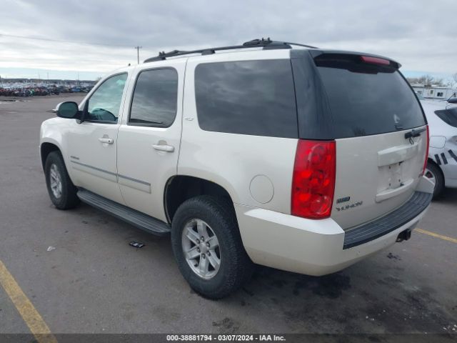 Photo 2 VIN: 1GKS2CE02CR285169 - GMC YUKON 