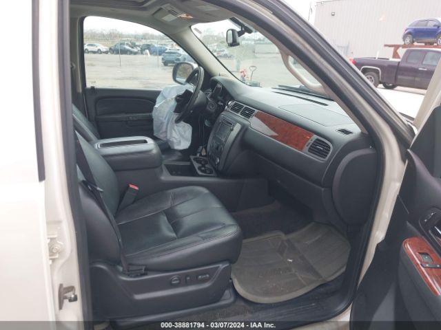 Photo 4 VIN: 1GKS2CE02CR285169 - GMC YUKON 