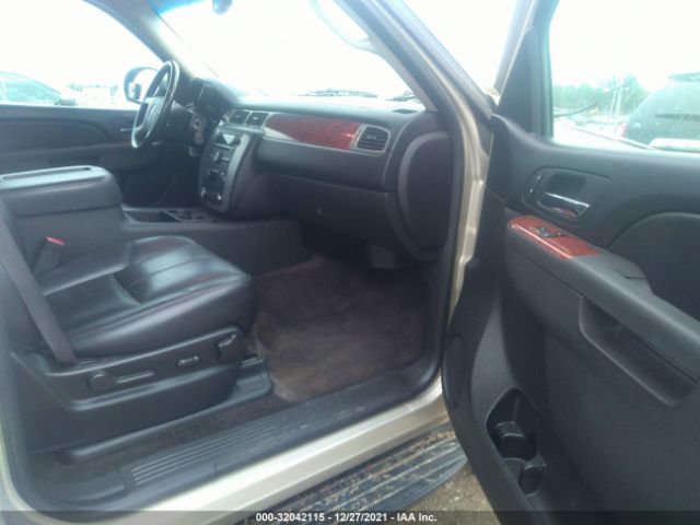 Photo 4 VIN: 1GKS2CE02DR299199 - GMC YUKON 