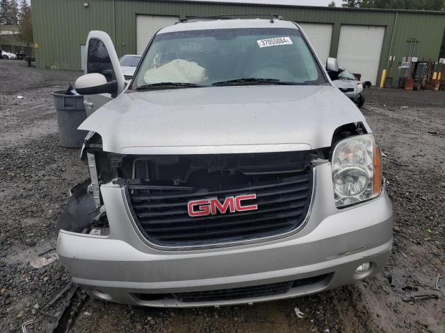 Photo 4 VIN: 1GKS2CE03BR181918 - GMC YUKON 