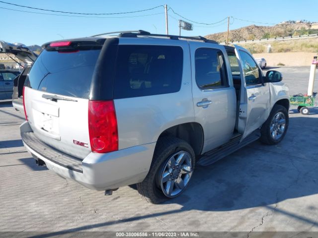 Photo 3 VIN: 1GKS2CE03BR315097 - GMC YUKON 