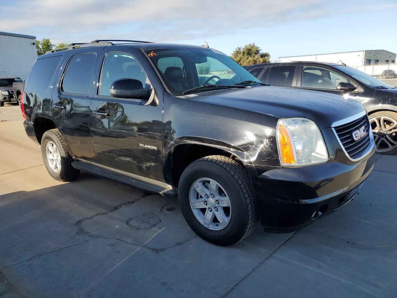 Photo 3 VIN: 1GKS2CE03CR108890 - GMC YUKON SLT 