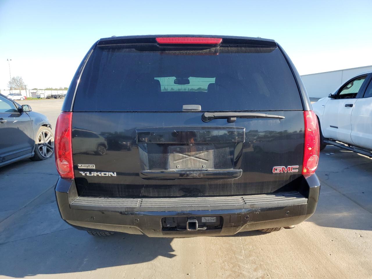 Photo 5 VIN: 1GKS2CE03CR108890 - GMC YUKON SLT 