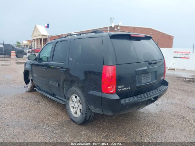 Photo 2 VIN: 1GKS2CE04CR252481 - GMC YUKON 