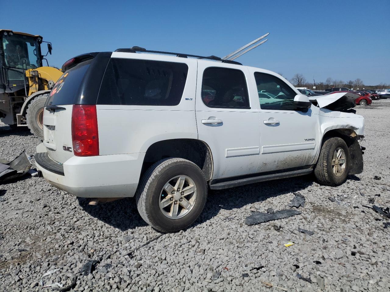 Photo 2 VIN: 1GKS2CE04DR228957 - GMC YUKON 