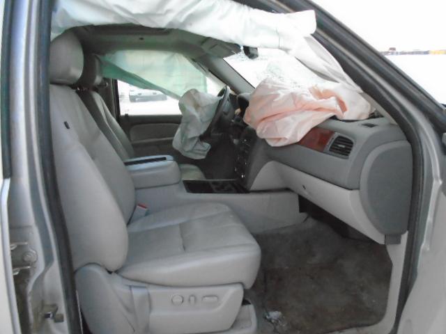 Photo 4 VIN: 1GKS2CE06BR312873 - GMC YUKON SLT 