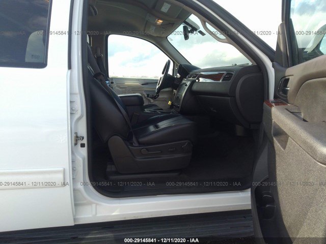 Photo 4 VIN: 1GKS2CE06CR135372 - GMC YUKON 