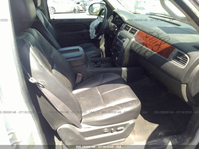 Photo 4 VIN: 1GKS2CE07BR300392 - GMC YUKON 