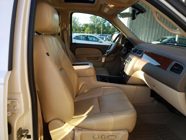 Photo 4 VIN: 1GKS2CE09BR145991 - GMC YUKON 