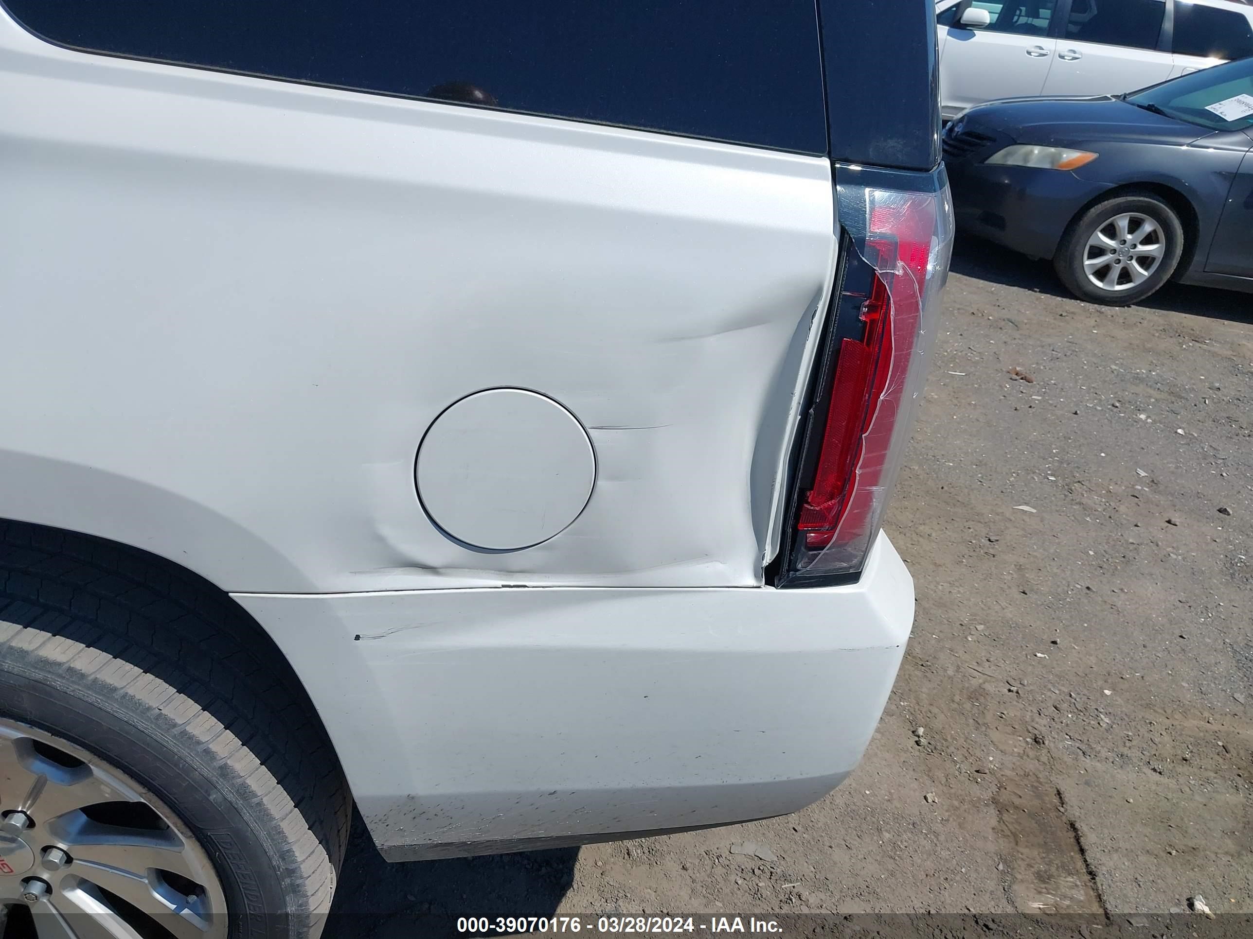 Photo 18 VIN: 1GKS2CKJ0GR402721 - GMC YUKON 