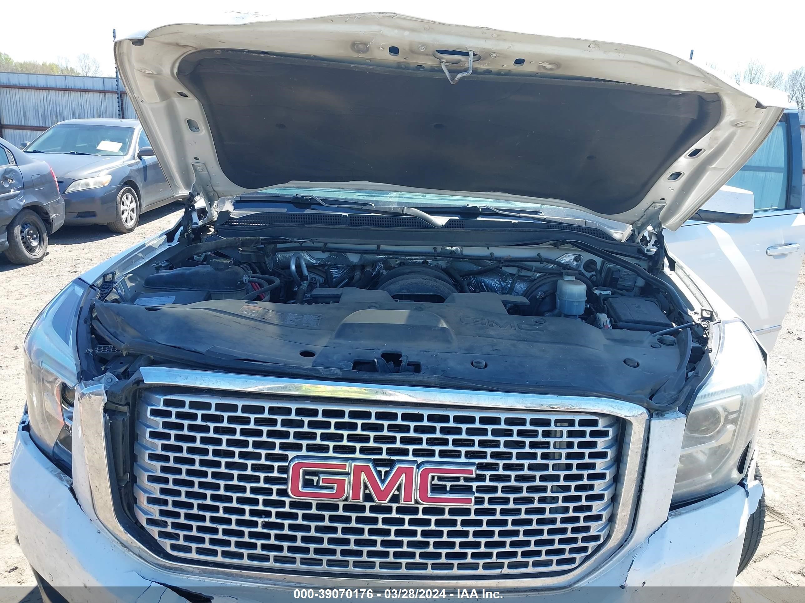 Photo 9 VIN: 1GKS2CKJ0GR402721 - GMC YUKON 