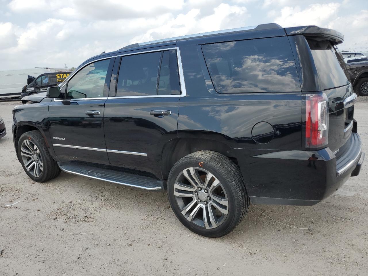 Photo 1 VIN: 1GKS2CKJ1HR252216 - GMC YUKON 