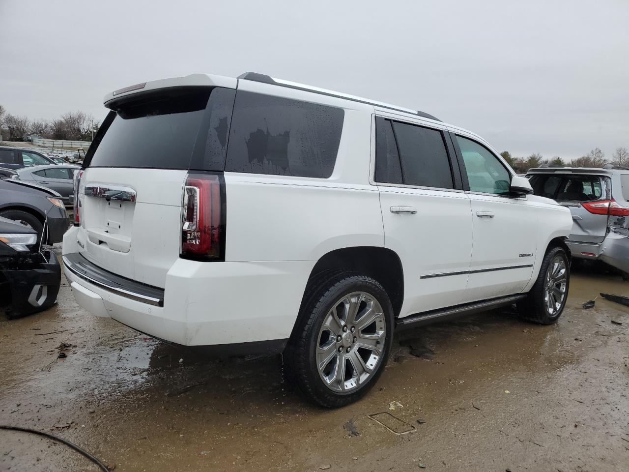 Photo 2 VIN: 1GKS2CKJ2GR423246 - GMC YUKON 