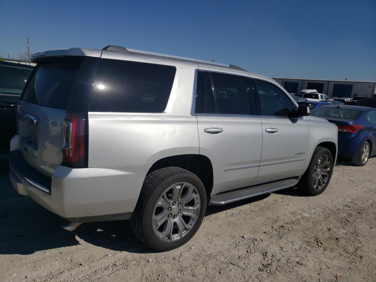 Photo 2 VIN: 1GKS2CKJ4FR627688 - GMC YUKON 