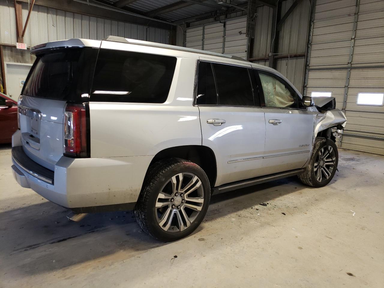 Photo 2 VIN: 1GKS2CKJ7JR225012 - GMC YUKON 