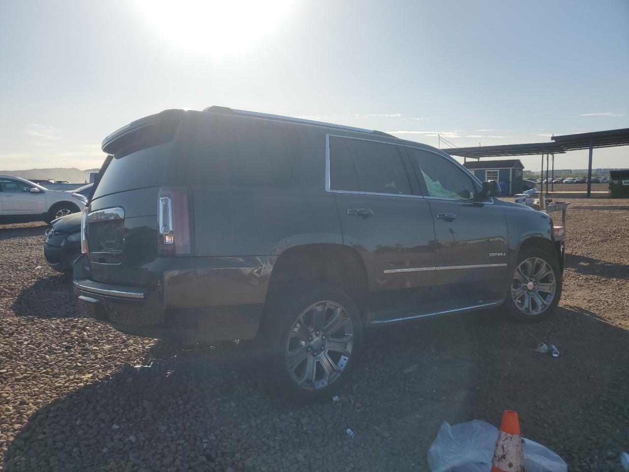 Photo 2 VIN: 1GKS2CKJ9GR302374 - GMC YUKON 