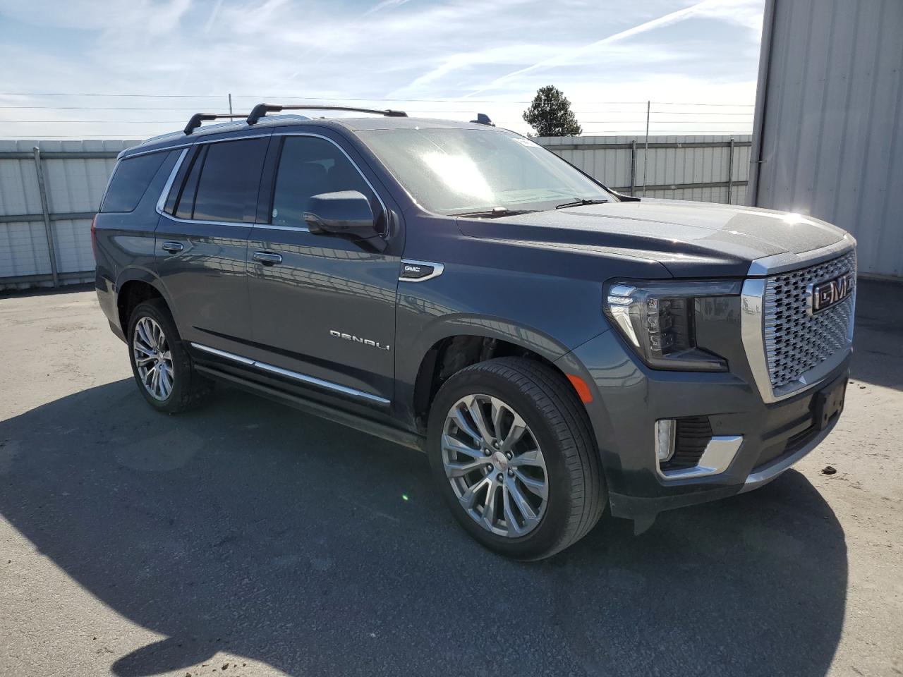 Photo 3 VIN: 1GKS2DKL1MR243484 - GMC YUKON 