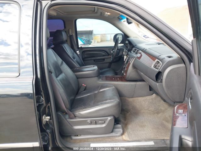 Photo 4 VIN: 1GKS2EEF0BR390937 - GMC YUKON 