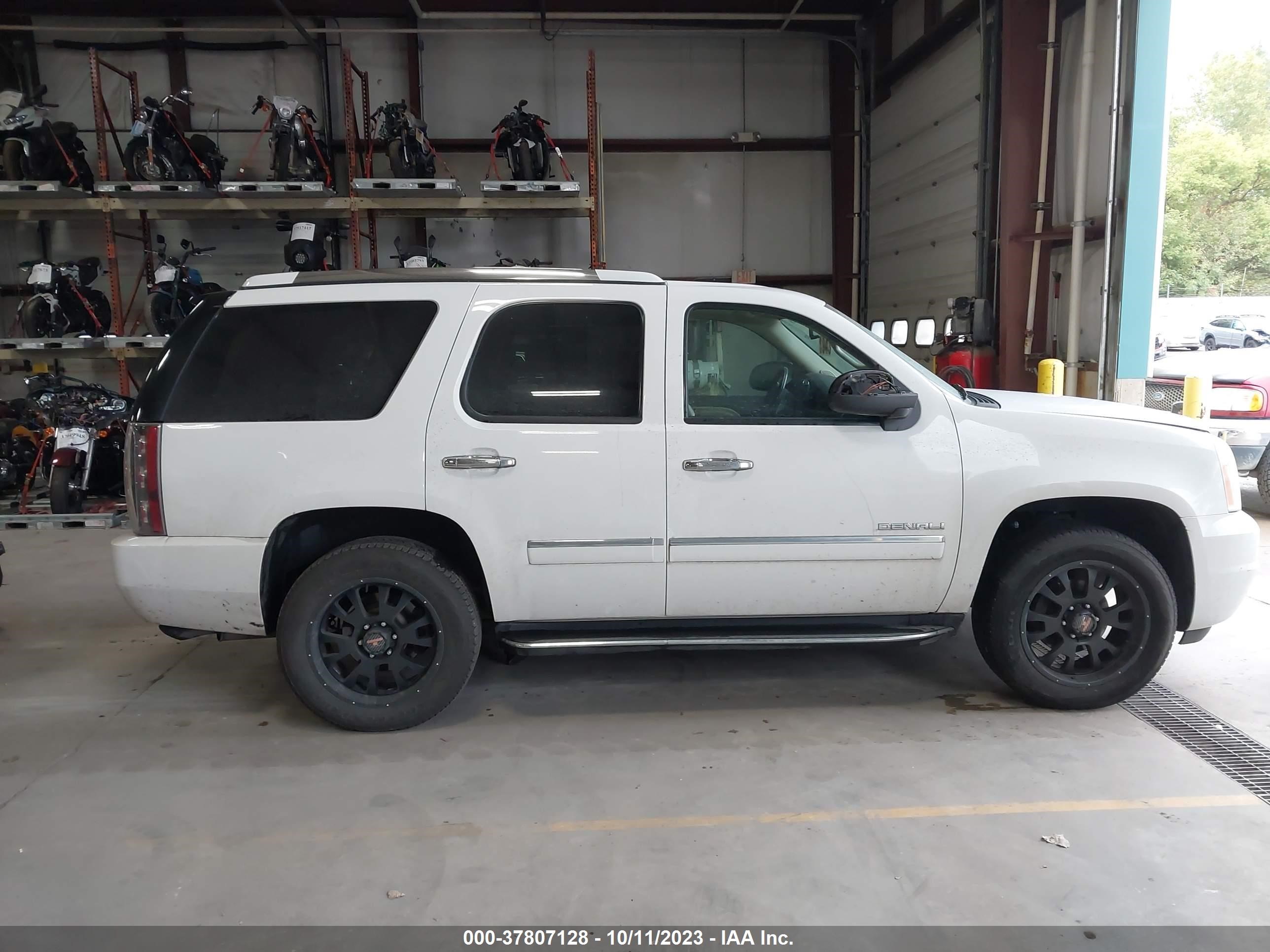 Photo 12 VIN: 1GKS2EEF0DR135417 - GMC YUKON 