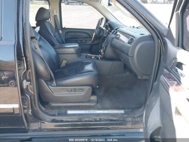 Photo 4 VIN: 1GKS2EEF2BR389126 - GMC YUKON 