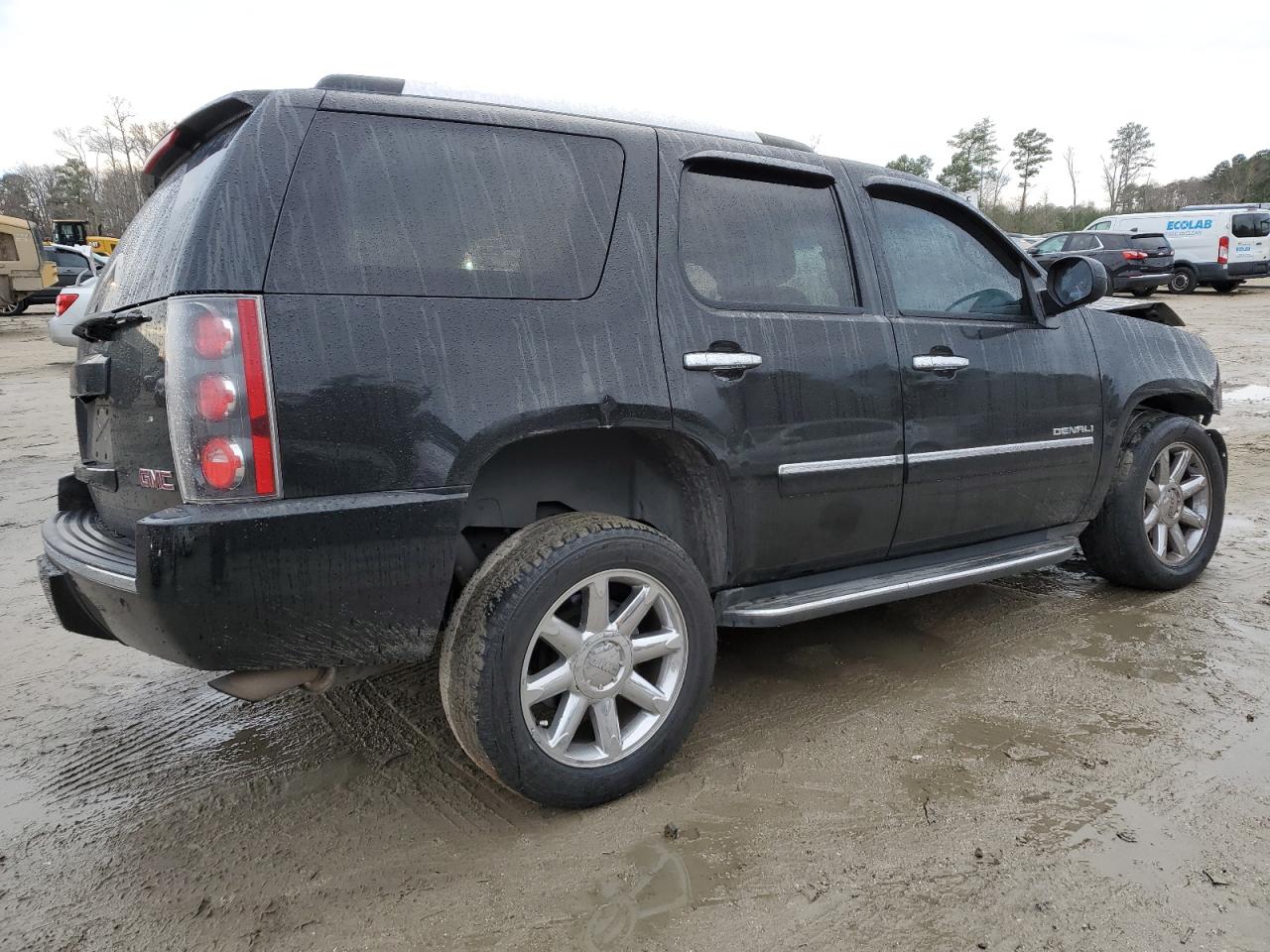 Photo 2 VIN: 1GKS2EEF2DR238337 - GMC YUKON 