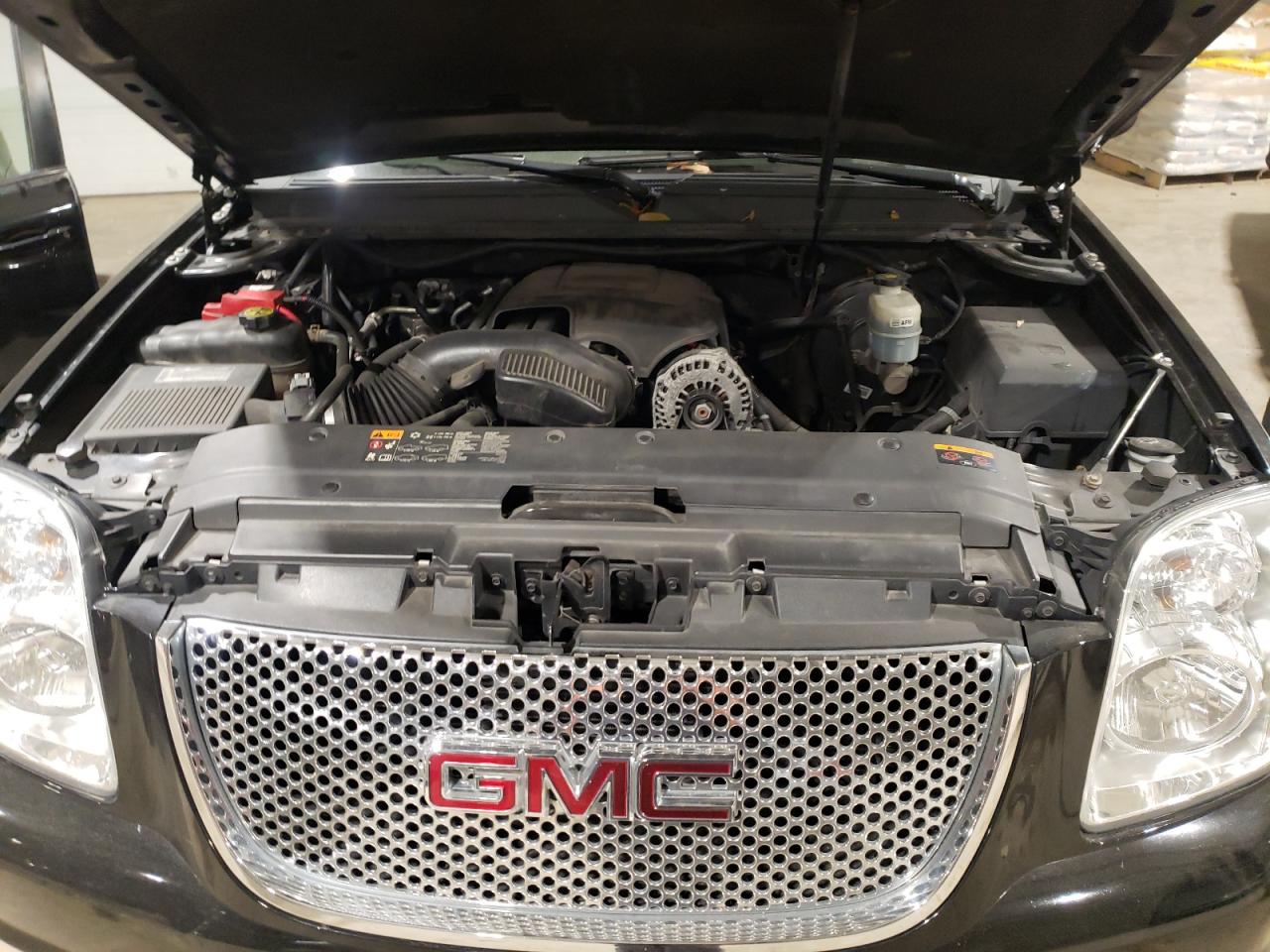 Photo 10 VIN: 1GKS2EEF2DR341709 - GMC YUKON 