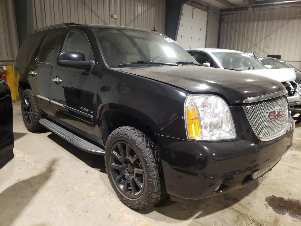 Photo 3 VIN: 1GKS2EEF2DR341709 - GMC YUKON 