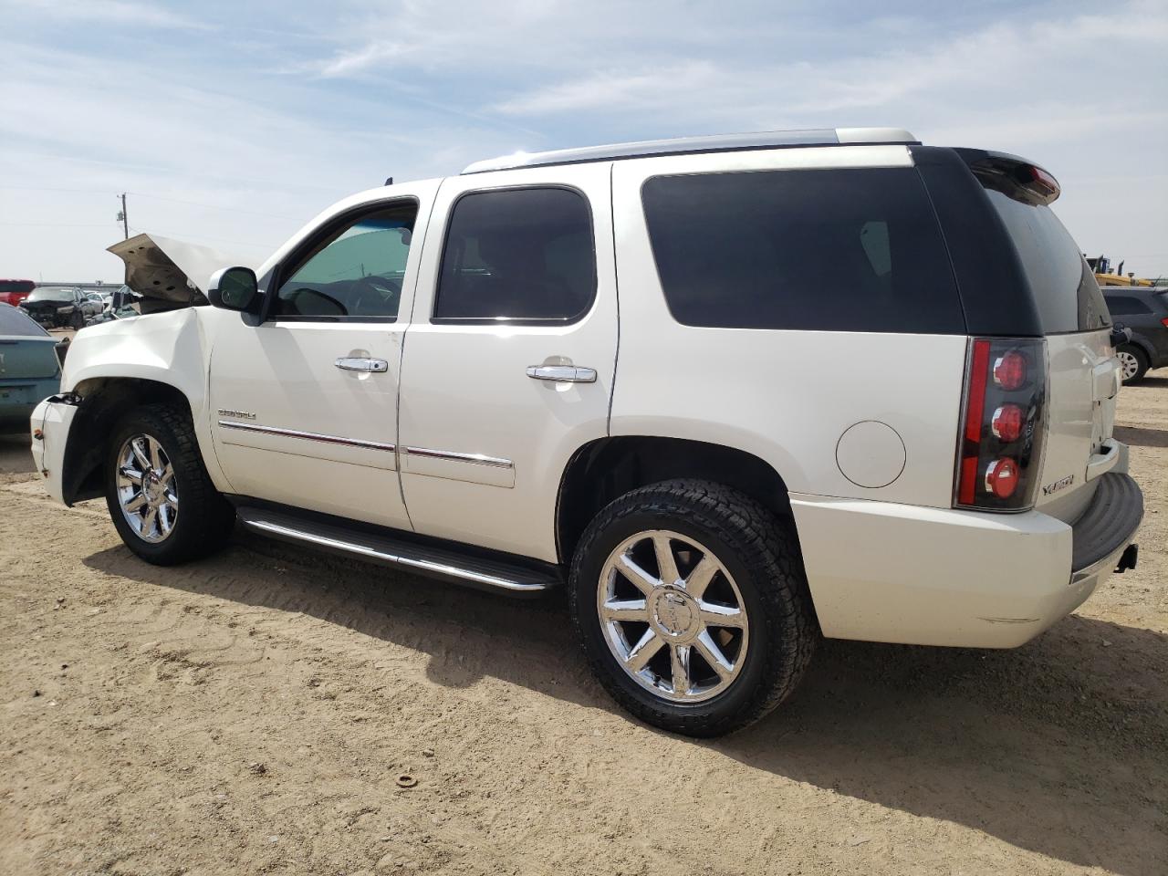 Photo 1 VIN: 1GKS2EEF3DR185762 - GMC YUKON 