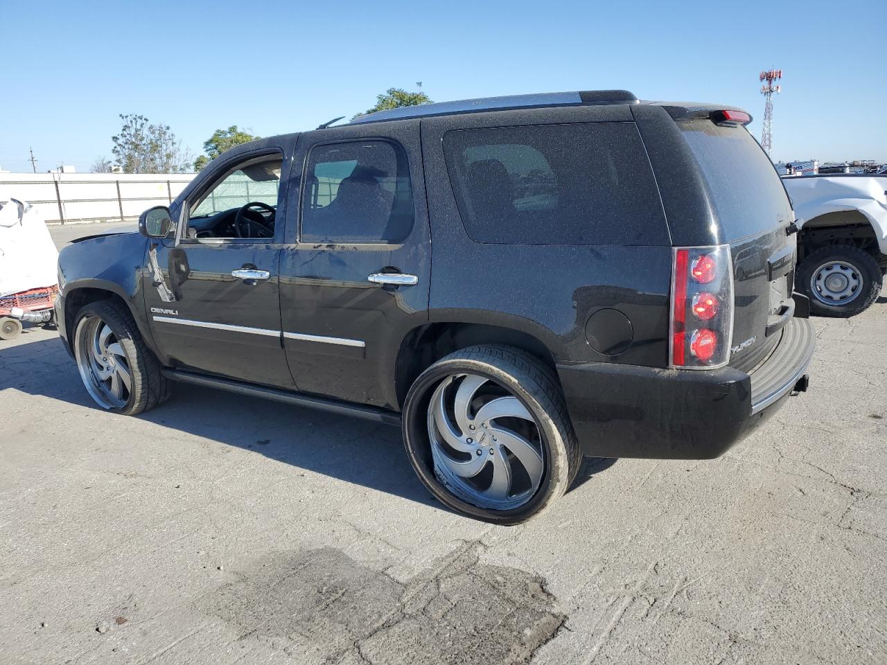 Photo 1 VIN: 1GKS2EEF4DR308808 - GMC YUKON 