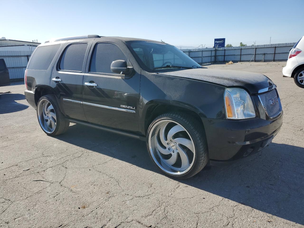 Photo 3 VIN: 1GKS2EEF4DR308808 - GMC YUKON 